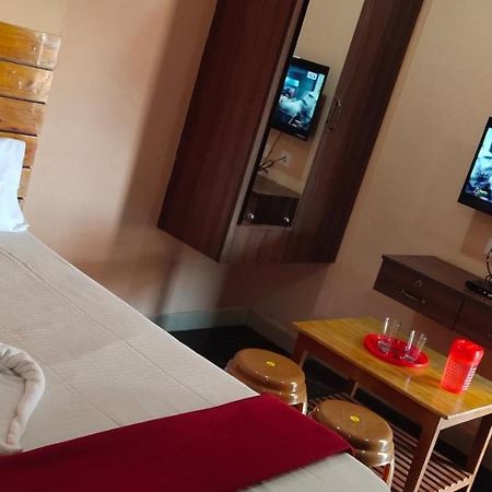 Hotel J J Residency Puducherry Exterior foto