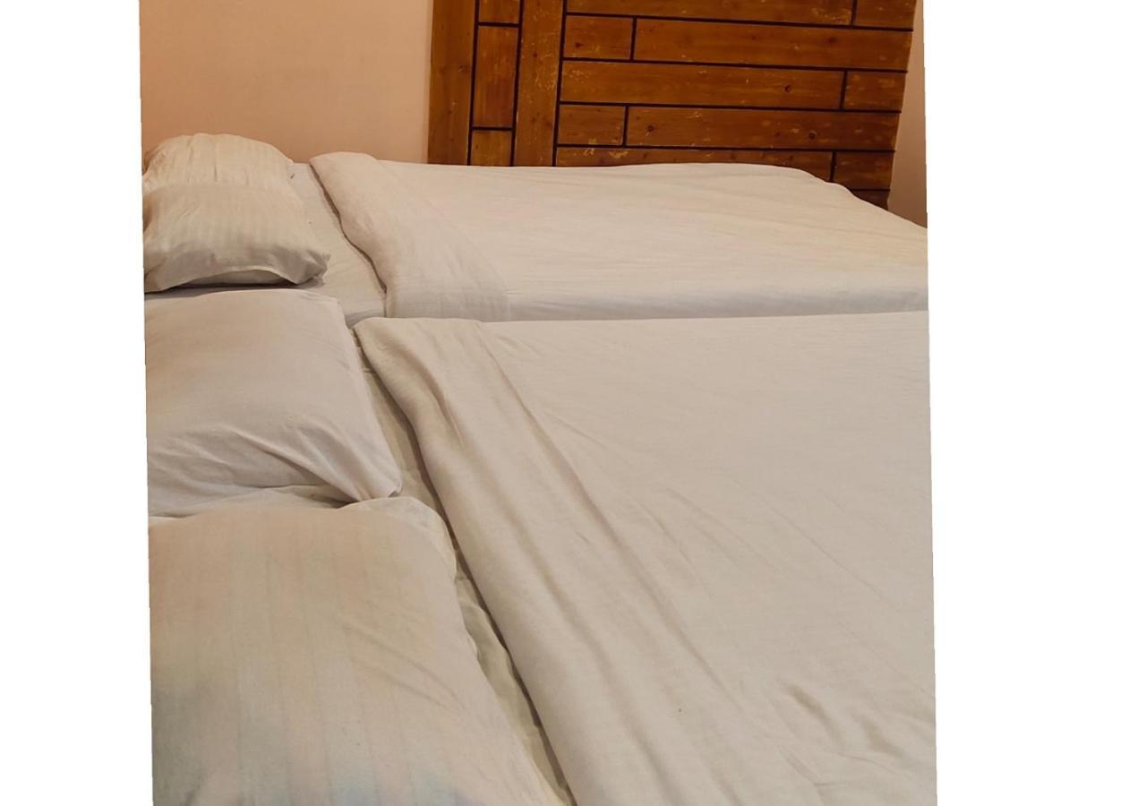 Hotel J J Residency Puducherry Exterior foto