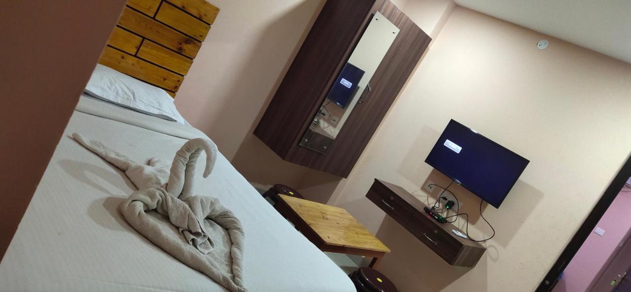 Hotel J J Residency Puducherry Exterior foto