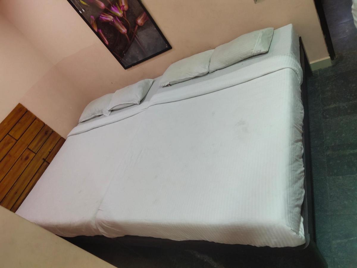 Hotel J J Residency Puducherry Exterior foto